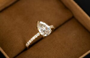 Exquisite Pear Shape Diamond Engagement Rings | Elegant Jewelry for Lovers