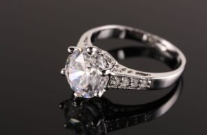 Shop the Stunning Hexagon Halo Engagement Ring for Elegant Jewelry Style | Affordable and Exquisite Designs