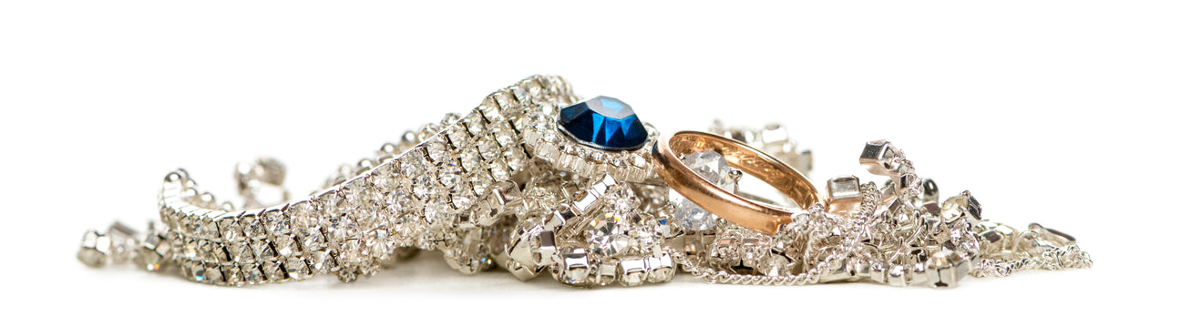 Golden Promise: Guide to Choosing the Perfect Engagement Ring