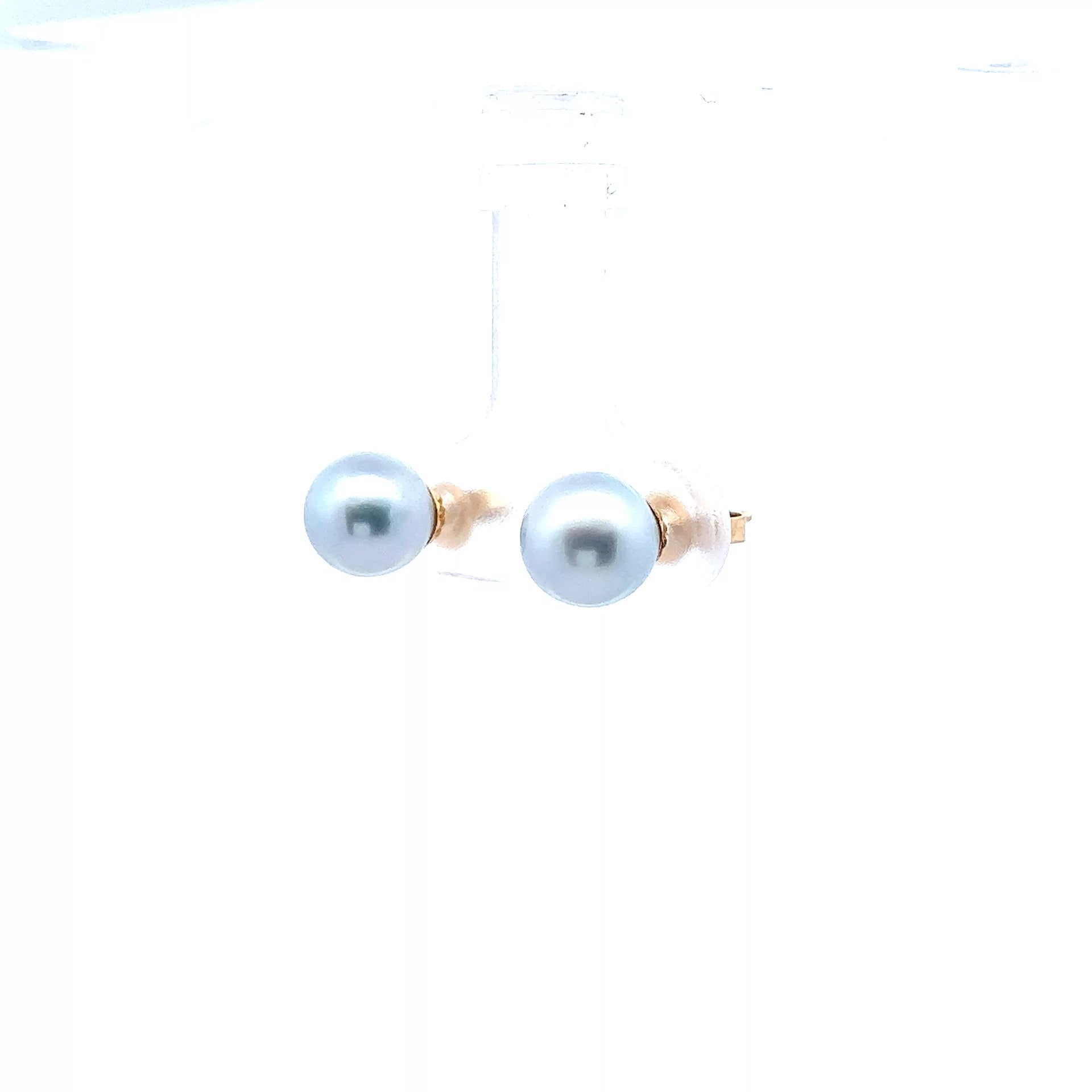 Exquisite 14 Karat Yellow Gold Stud Earrings with a Beautiful Blue Grey Pearl - Perfect for Diamond and Fine Jewelry Collections