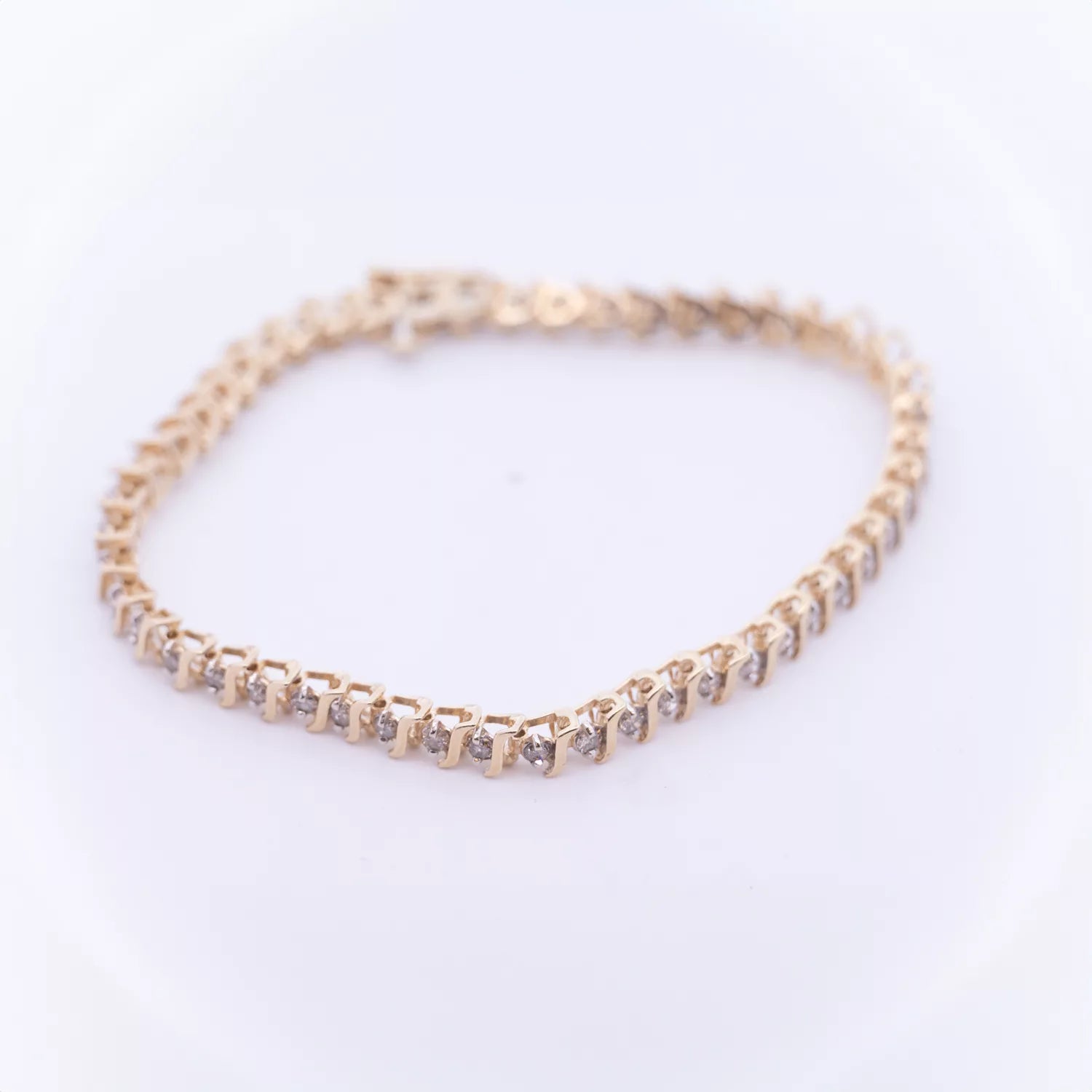 14 Karat Yellow Gold Diamond Tennis Bracelet