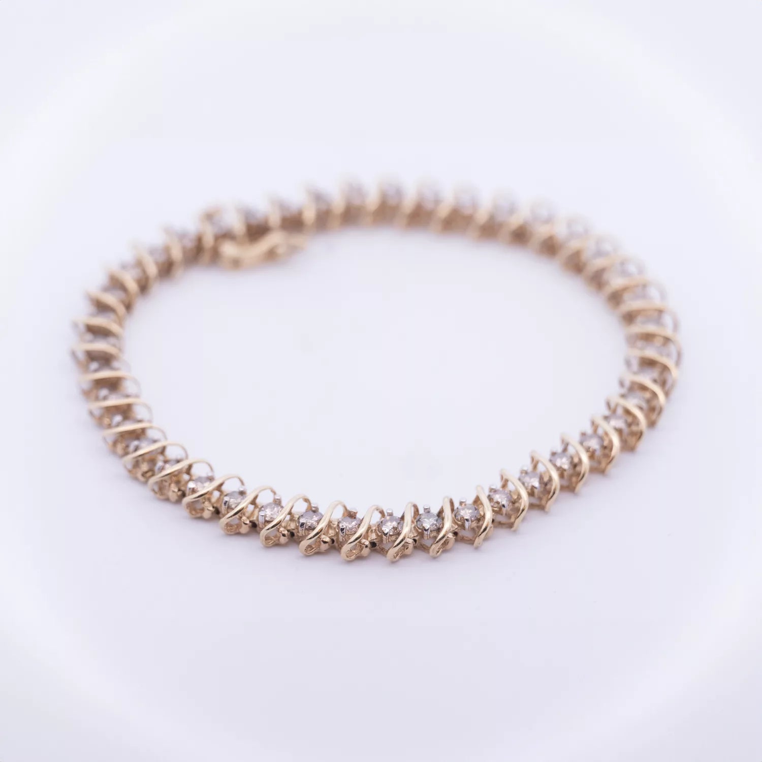 10 Karat Yellow Gold Diamond Tennis Bracelet