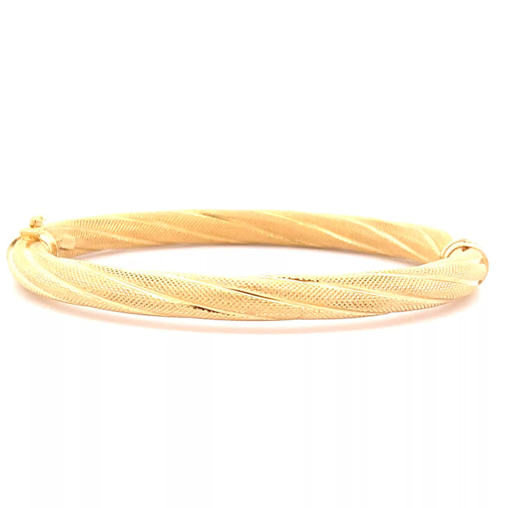 Exquisite 14 Karat Gold Bangle Bracelet with Dazzling Diamond Accents - Size 8.5