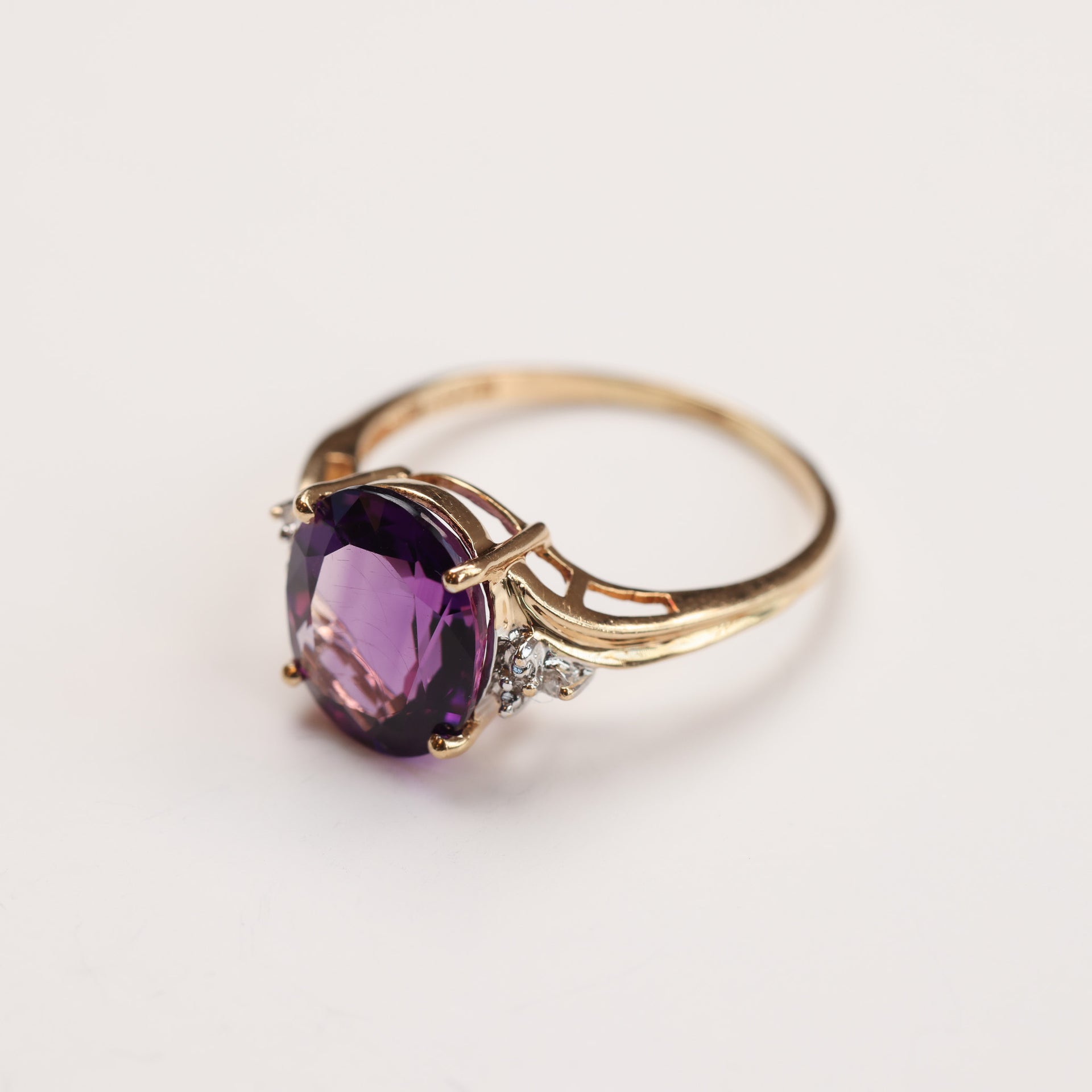 10 Karat Yellow Gold Amethyst Diamond Ring Size 10