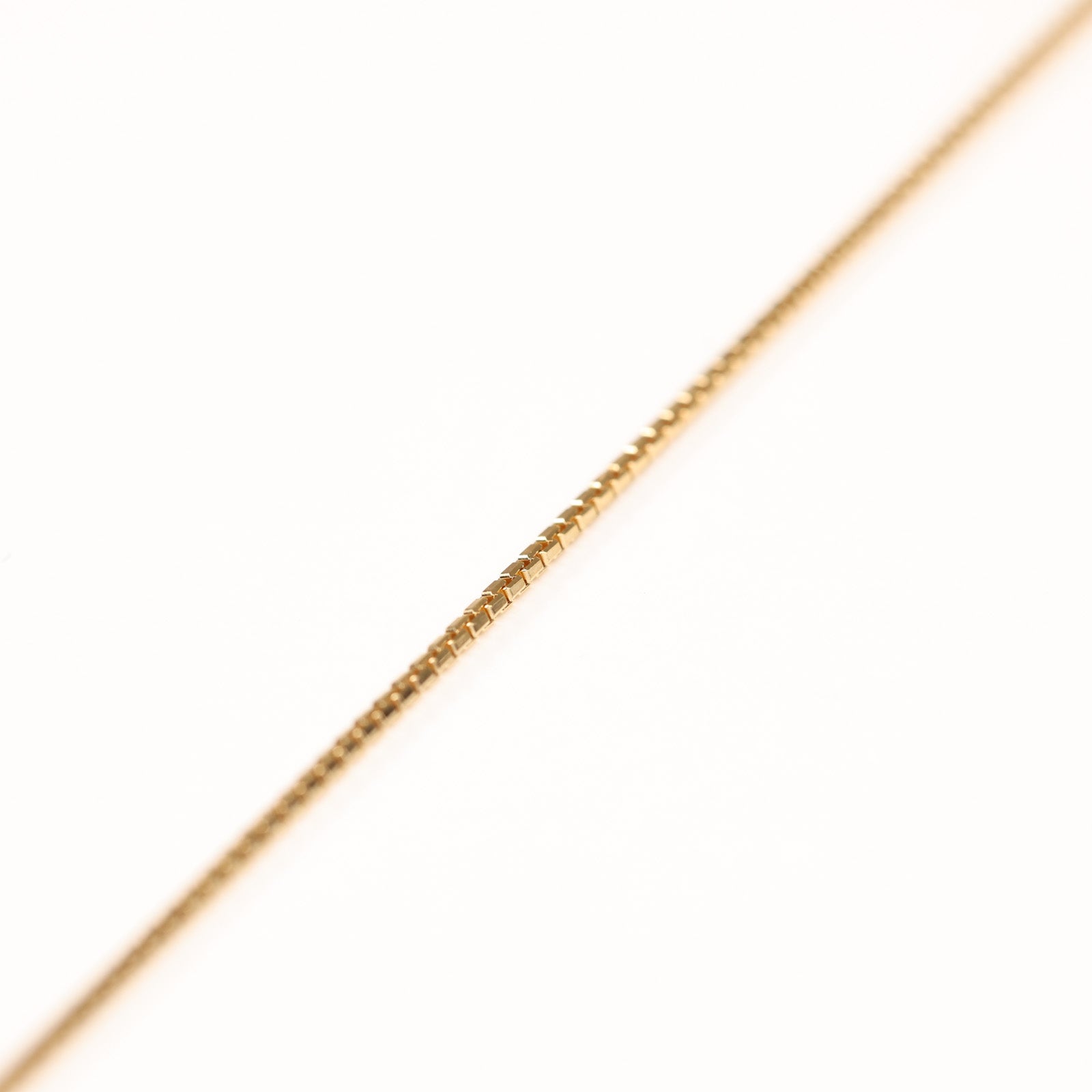 14 Karat Yellow Gold Box Chain18”