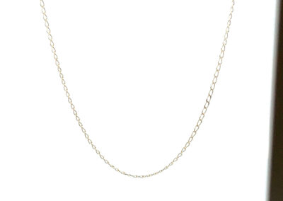 Exquisite 10 Karat Yellow Gold Link Necklace with Brilliant Diamond Accents - 18" | Fine Estate Jewelry