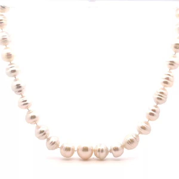 Elegant 14 Karat White Gold Pearl Necklace - Timeless Diamond Jewelry for Fine and Estate Collections