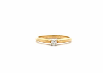 Dazzling 14kt Gold Solitaire Diamond Ring for Unforgettable Moments | Diamond Jewelry, Fine Jewelry, Estate Jewelry | Size 6