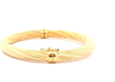 Exquisite 14 Karat Gold Bangle Bracelet with Dazzling Diamond Accents - Size 8.5