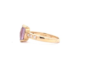 Stunning 14K Gold Ring with Amethyst and Diamond Accents - Size 7 | Dazzling Diamond Jewelry, Exquisite Fine Jewelry, Vintage Estate Jewelry