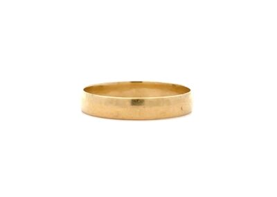 Exquisite 10 Karat Yellow Gold Band Ring - Size 11 | Perfect Diamond and Fine Jewelry Accessory for Estate Collectors