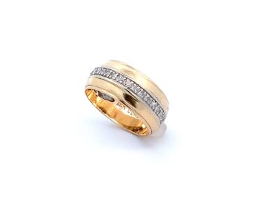 Stunning 14 Karat Yellow Gold Band Ring with Sparkling Diamond (Size 5.5) - A Timeless Piece of Diamond Jewelry for Fine Jewelry Lovers and Estate Jewelry Enthusiasts