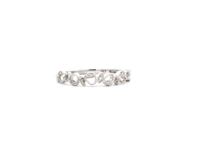Stunning 10K White Gold Band Ring with Shimmering Glass – Perfect Diamond Jewelry for a Size 6.5