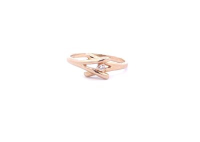 Stunning 14K Yellow Gold Diamond Ring (Size 4.5) - Exquisite Fine Jewelry for Your Collection