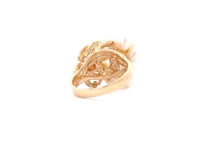 Exquisite 14K Gold Ring with Diamond and Lustrous Pearl – Timeless Fine Jewelry for Elegant Women