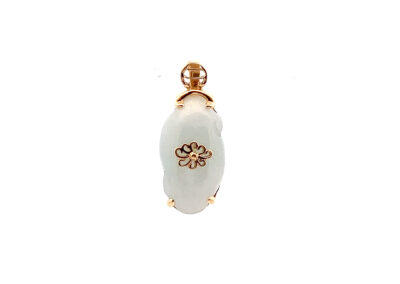 Exquisite Diamond-Adorned 14 Karat Yellow Gold Jade Necklace - A Stunning Piece of Fine Estate Jewelry