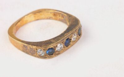 Preventing Jewelry Tarnish: Tips for Preserving the Shine of Gold Jewelry