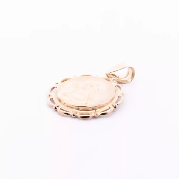 A 14 Karat Yellow Gold Fashion Chain pendant with an image of a woman on it.